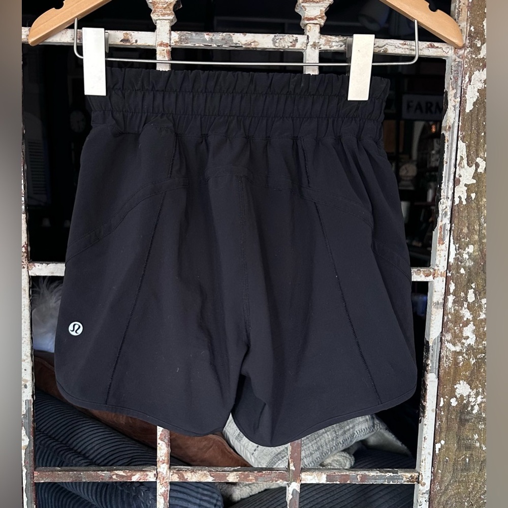 Lululemon Track That High-Rise 5” Running Shorts Black Size 2 - Picture 3 of 7